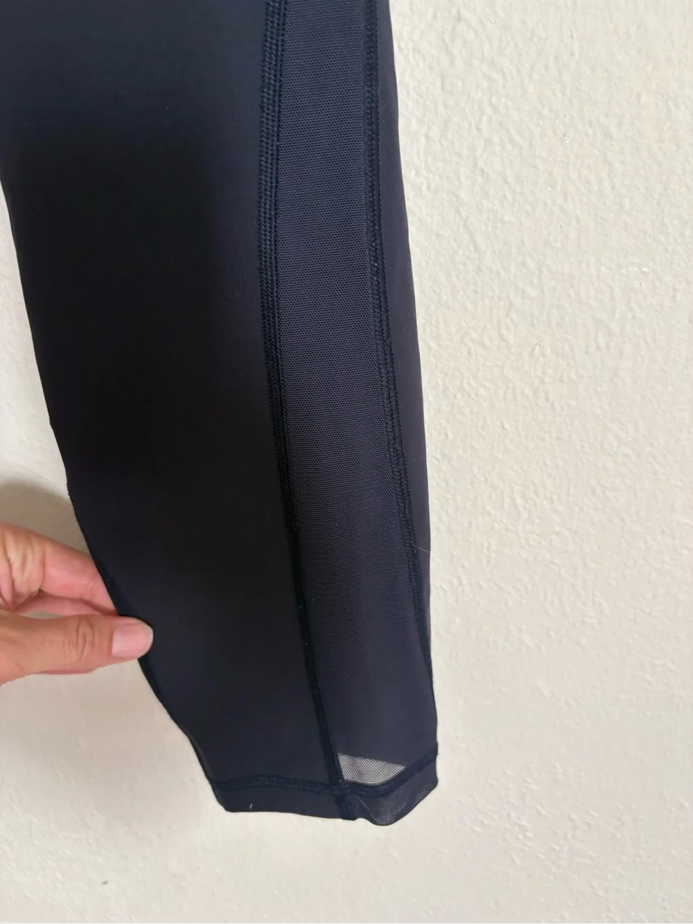 Lululemon Navy High Rise Mesh Panel Crop Leggings Size 10 Side Pockets